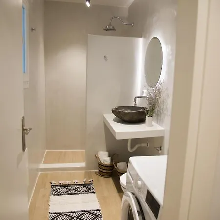 Iroko Naxos Semi-basement Apartamento
