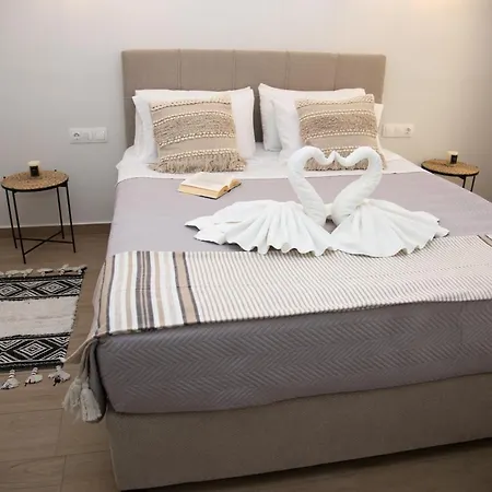 Apartamento Iroko Naxos Semi-basement *