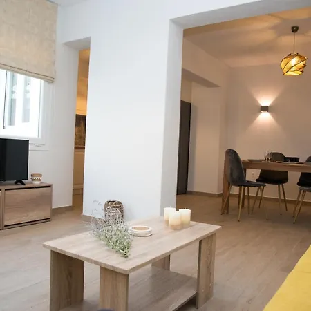 Apartamento Iroko Naxos Semi-basement *